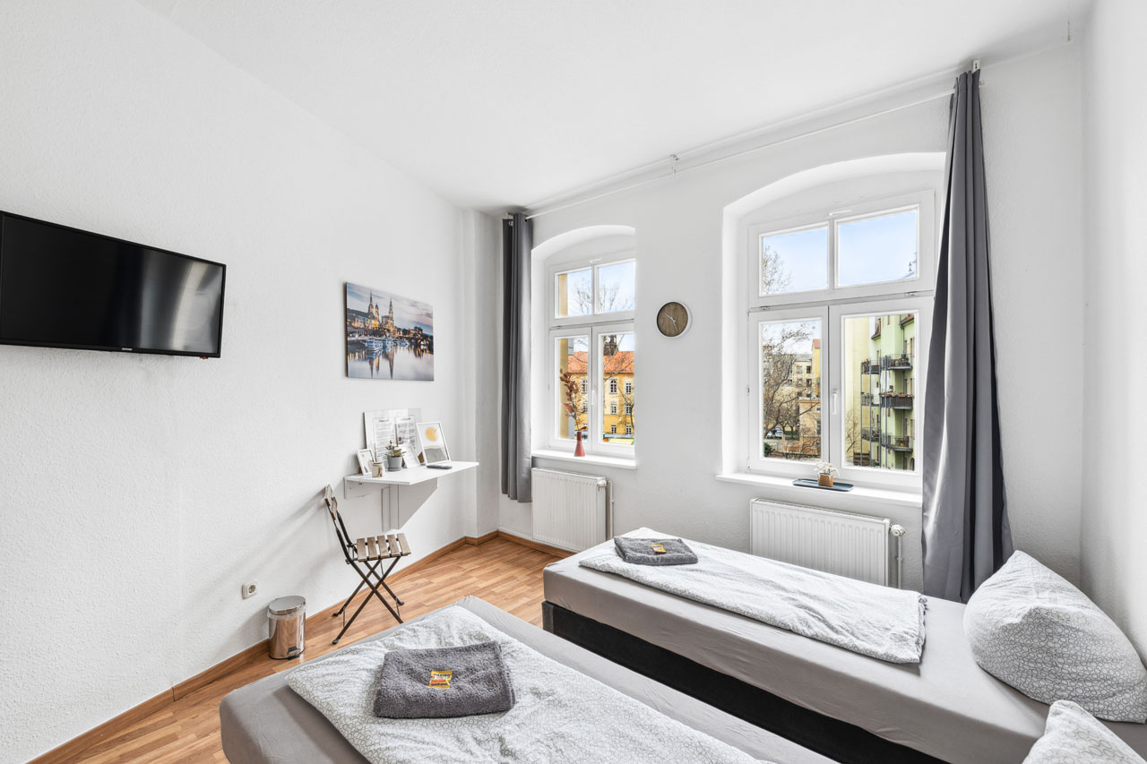 Dresden 3-Zimmer Wohnung für 5 Personen DD04