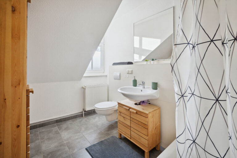 Dresden 5-Zimmer Wohnung für 10 Personen DD06