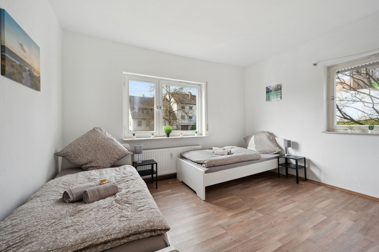 Köngen Apartment mit 3 Schlafzimmern ES05